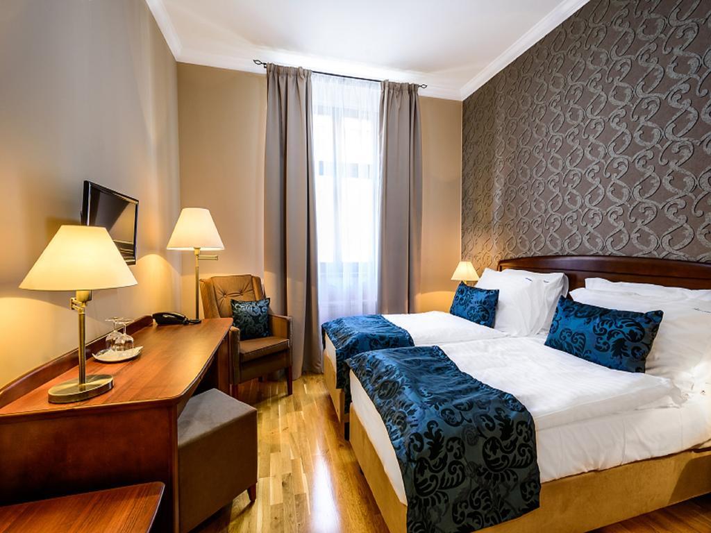 Alexander Hotel Stribro Room photo